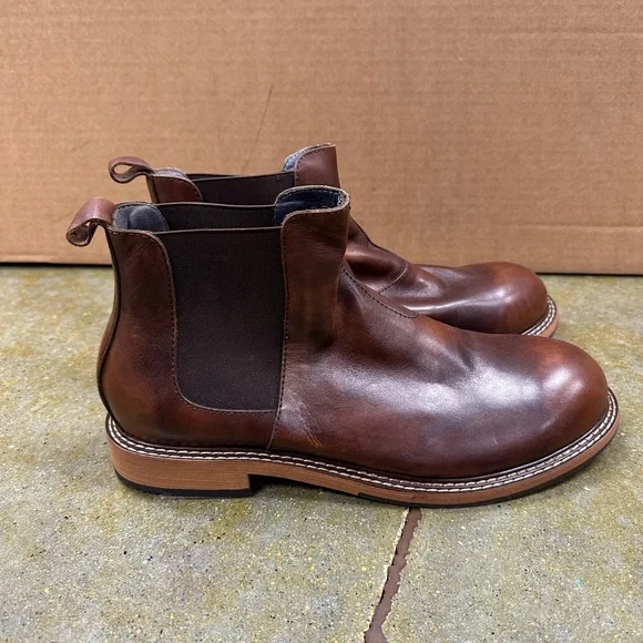 Men's Brown Leather Chelsea Boots - Picture 2 of 6